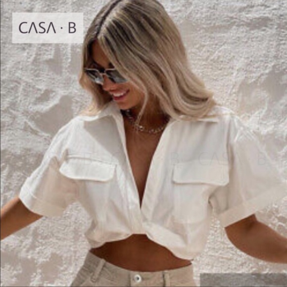 CASA B Tops - 5⭐️BESTSELLER CASA B| The Christy Twist Front Collared Crop Blouse